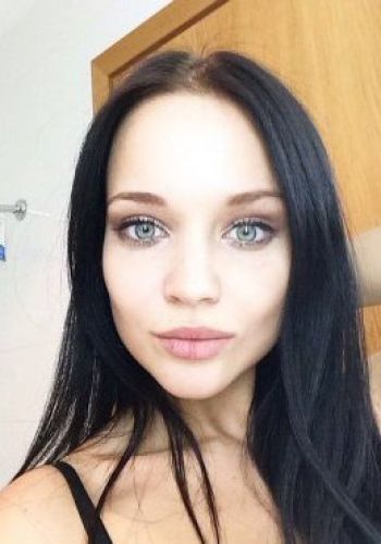 Индивидуалка СПб Полина Брюнетка c 3 размером груди у метро Маяковская Санкт-Петербург Фото-4